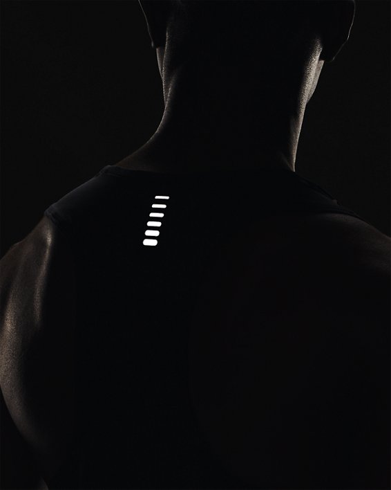 Men's UA Iso-Chill Laser Singlet in Black image number 3